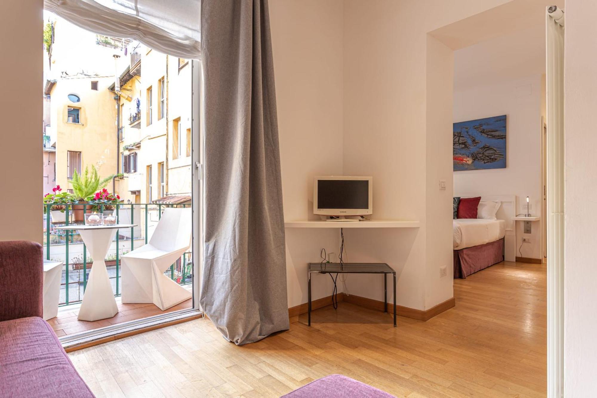 Colosseum Oasis Apartment *