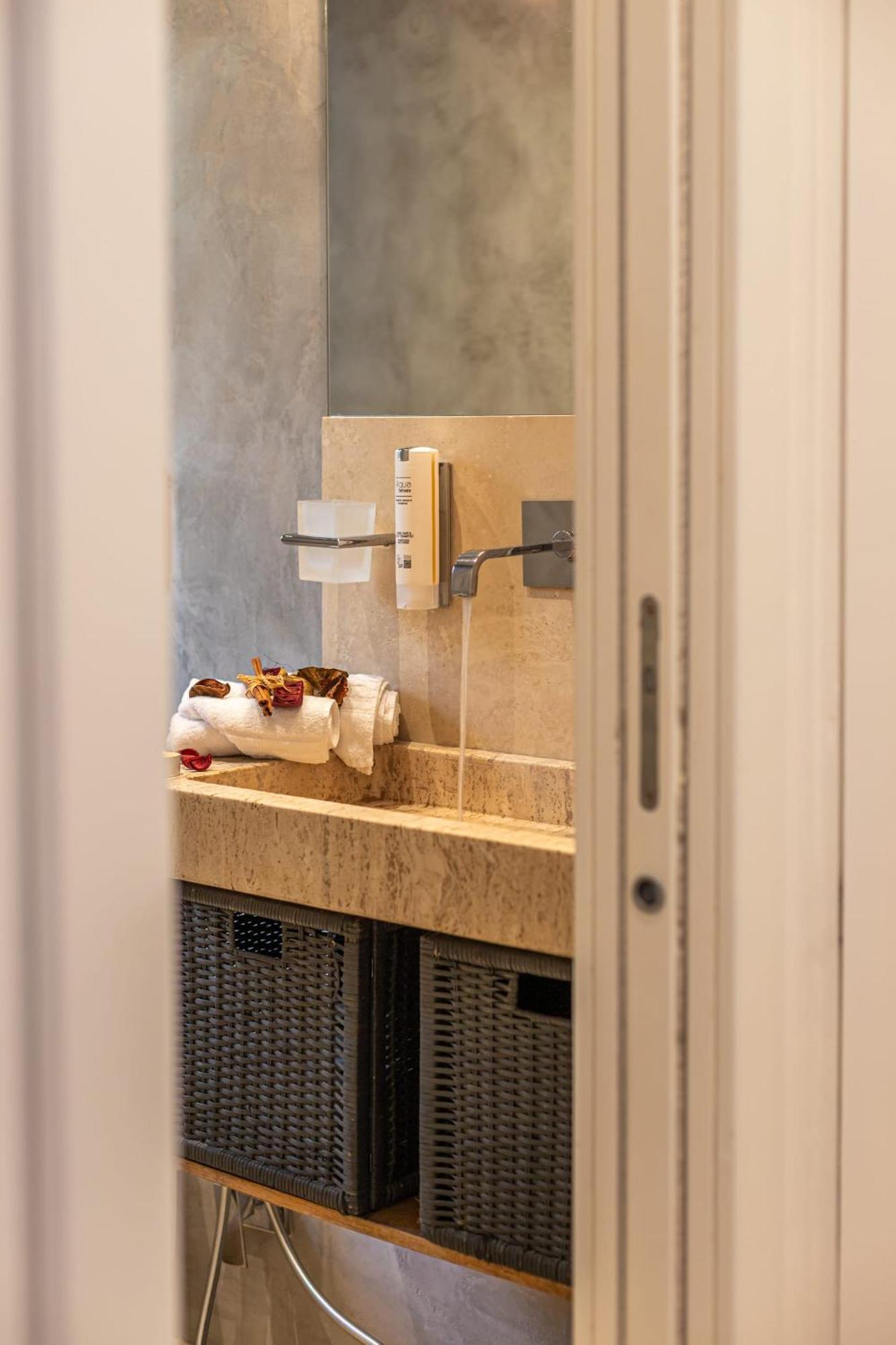 Colosseum Oasis Apartment *