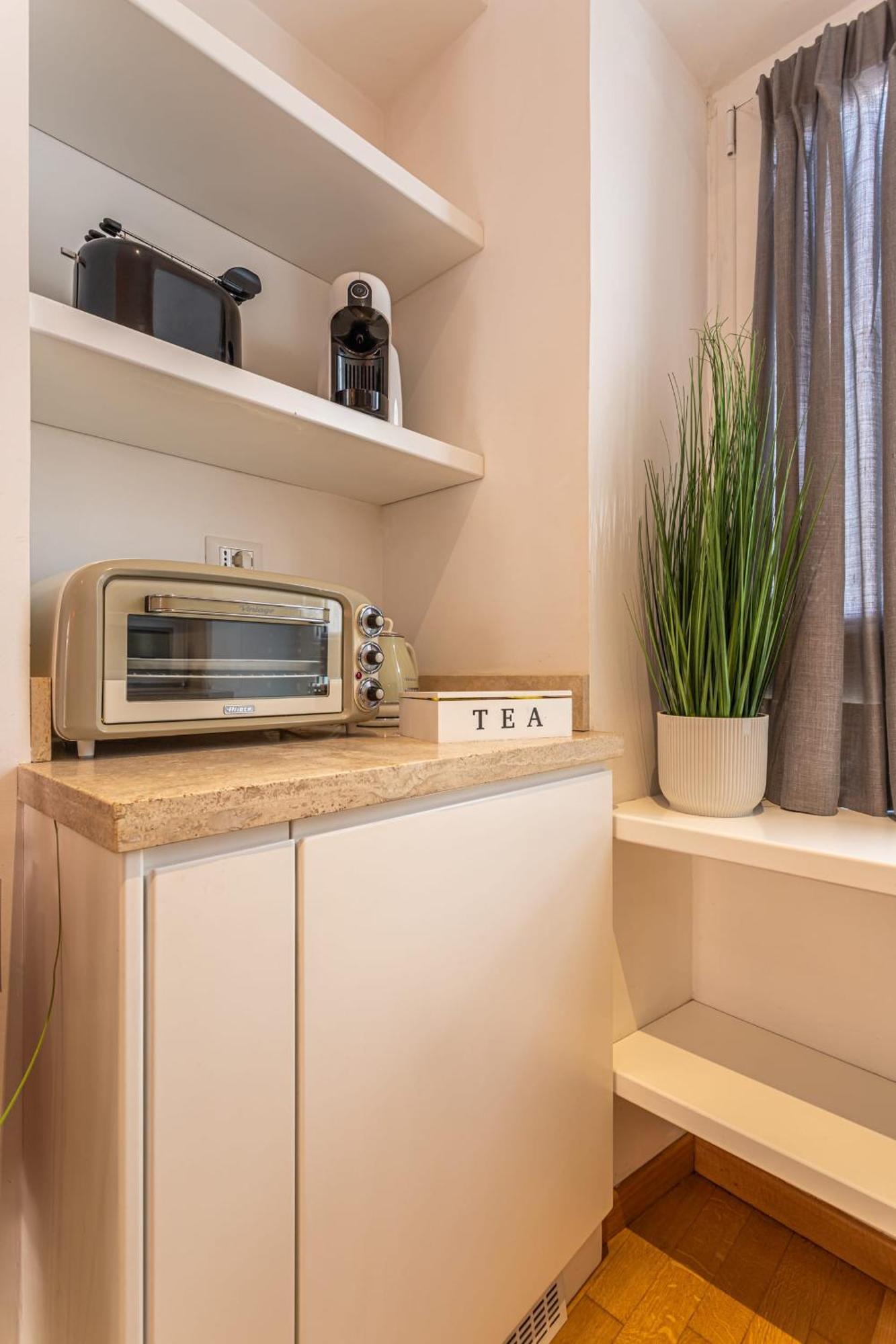 Colosseum Oasis Apartment